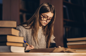 Как написать введение в реферате, чтобы заинтересовать преподавателя: правила и примеры